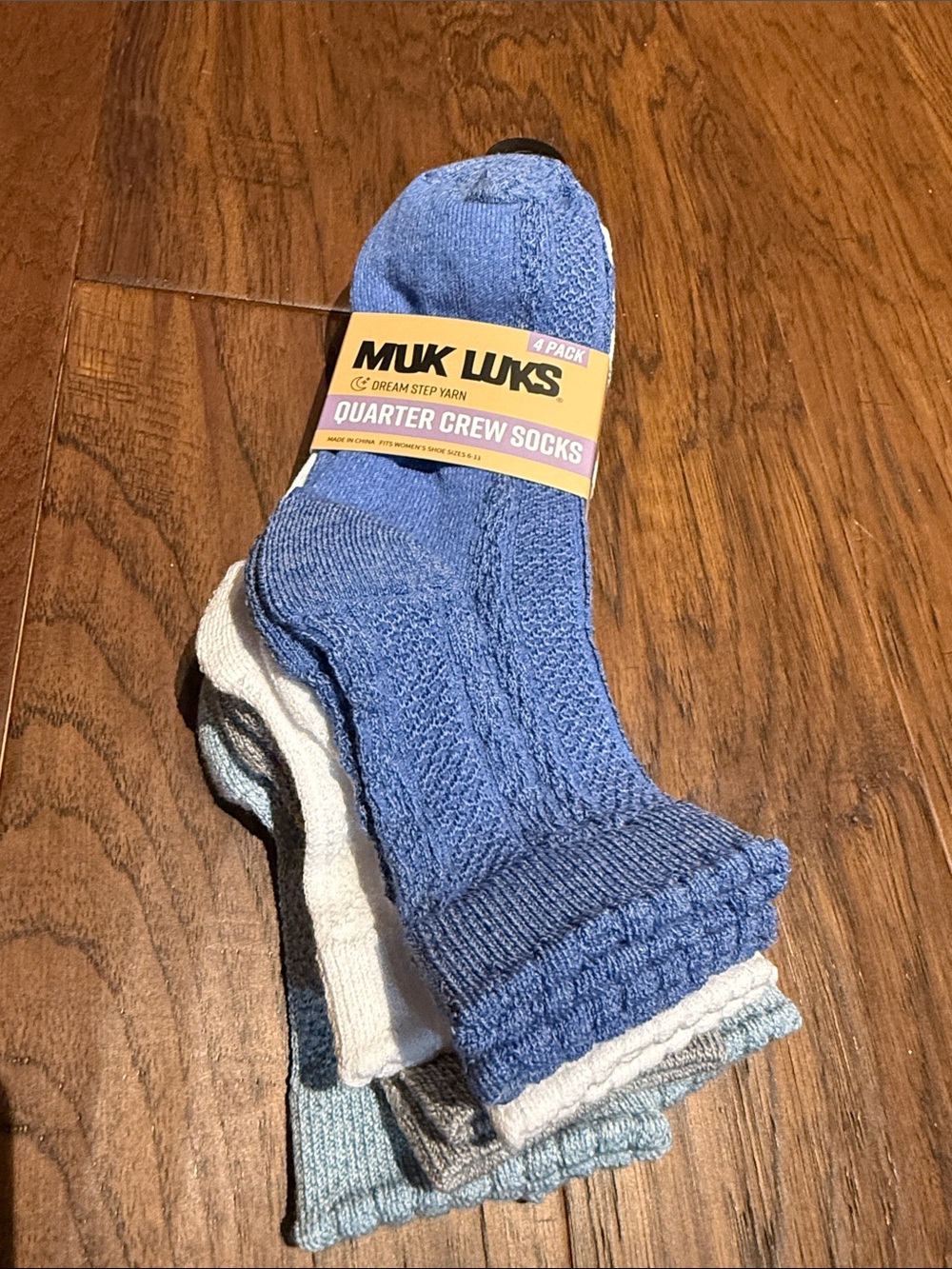 Muk Luks Men’s Blue & White Quarter Crew Socks - 4 Pack